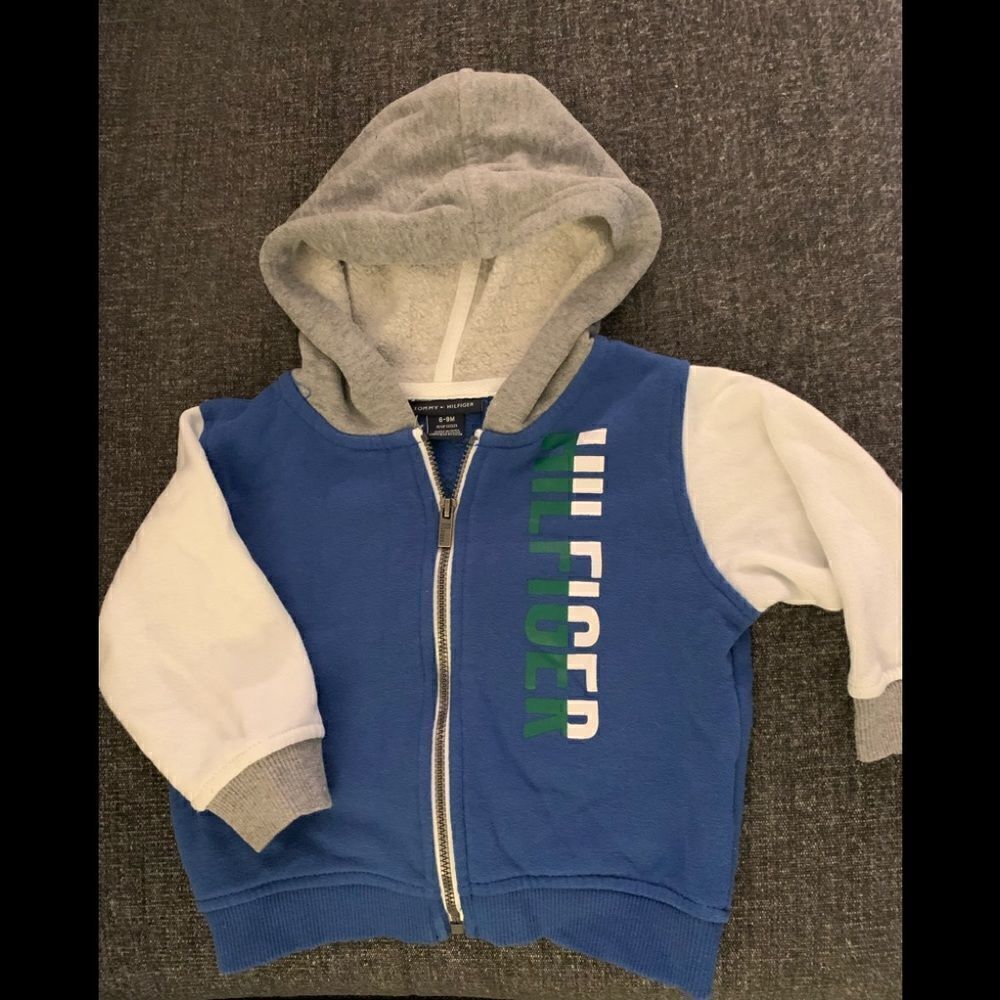 Tommy Hilfiger Baby lightweight zip-up hoodie jacket. Size: 6-9 months